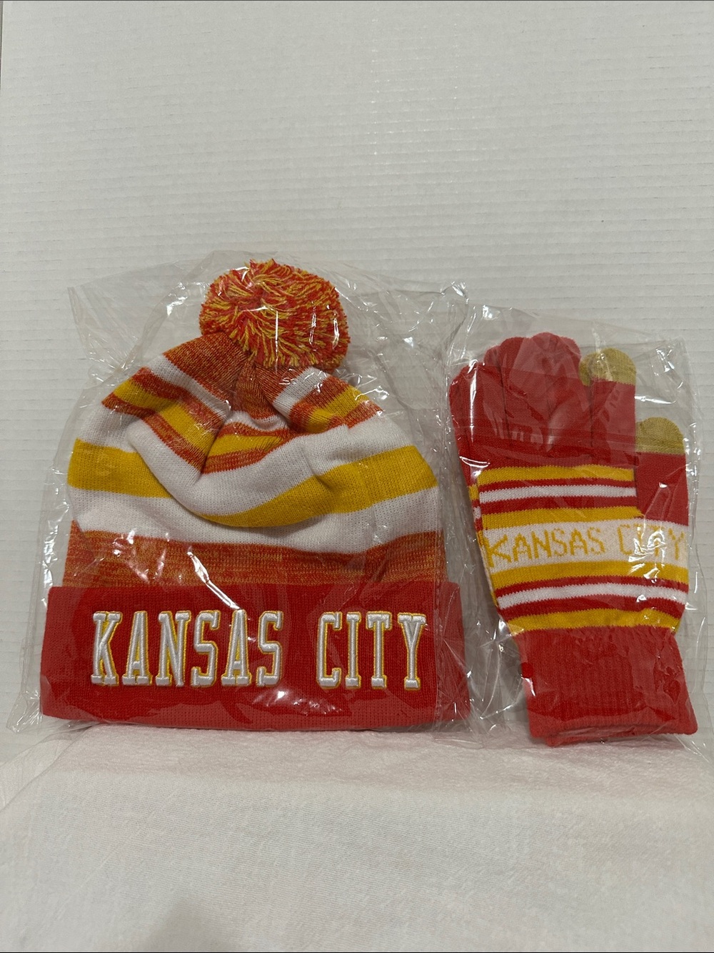 Kansas City Red Embroidered SkullCap Beanie and Gloves